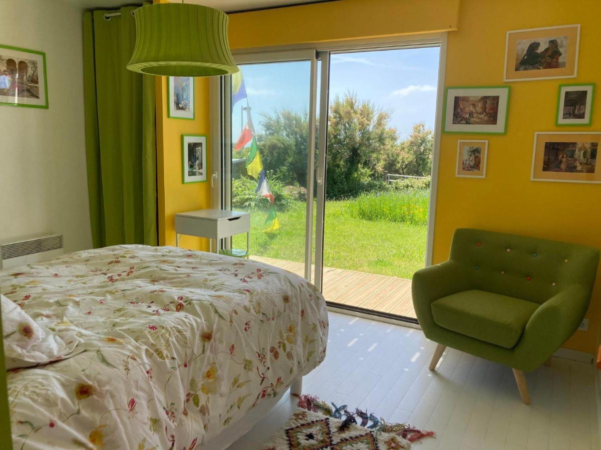 La Maison Bleue-Sciotot-Les Pieux Bagian luar foto